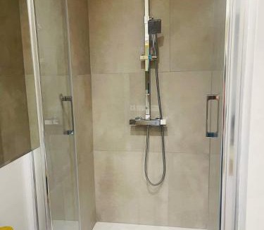 Douai House | Belle Chambre Au fil de l'eau chambre d'hôte salon et cuisine partagés