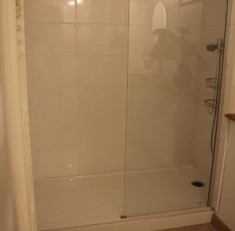Voreppe Bed & Breakfast | Belle chambre indépendante 31 m2