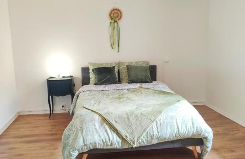 Pamiers Hostel | Belle chambre privée avec lit double dans Pamiers