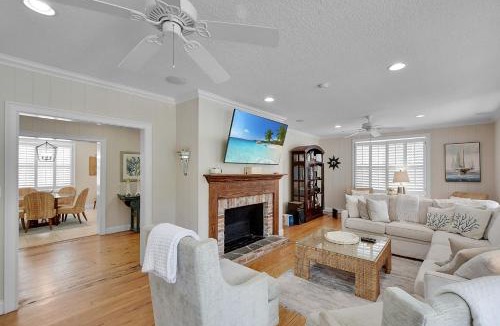 East Beach House | Belle Cottage