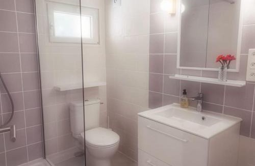 Villeneuve-les-Avignon Apartment | Belle dépendance de 30m2 avec terrasse et jardin