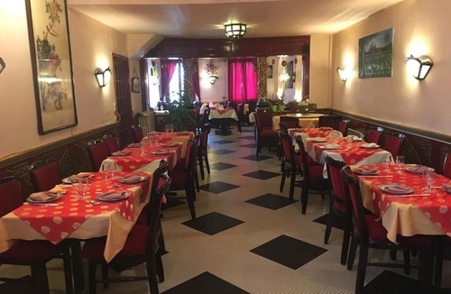 Longue-Jumelles Hotel | Belle d'Asie