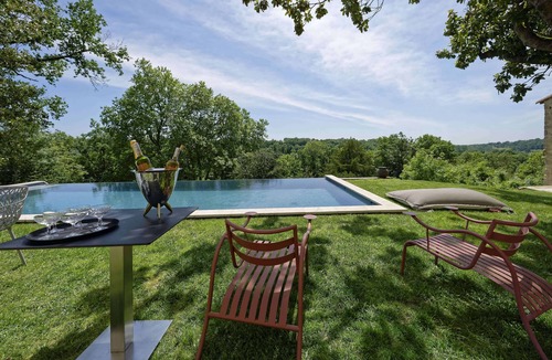 Azay-le-Brule Villa | Belle Demeure D'exception de 7 Chambres à la Campagne