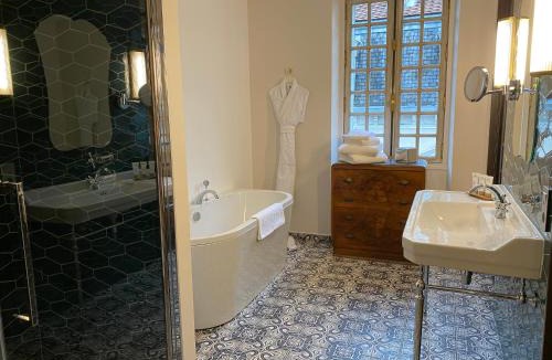 Aix-les-Bains City Center Hotel | Belle Epoque