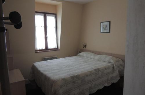 Chinon Hotel | Belle Epoque