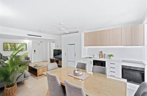 Palm Cove Apartment | Belle Escapes Drift Beachfront Resort Suite 1305