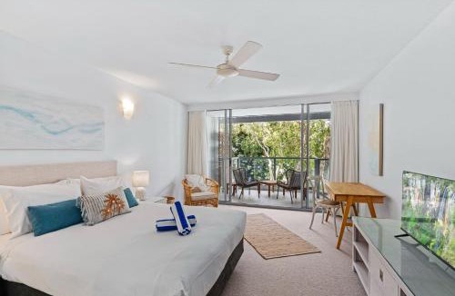 Palm Cove Apartment | Belle Escapes Drift Beachfront Resort Suite 1305