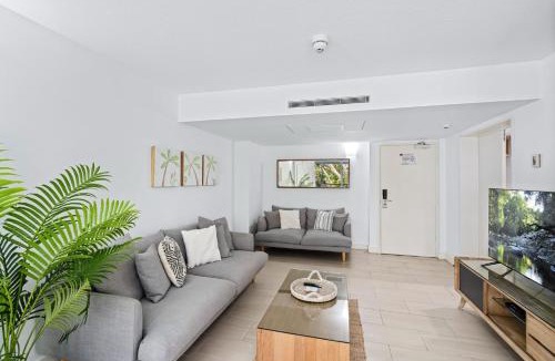 Palm Cove Apartment | Belle Escapes Drift Beachfront Resort Suite 1305