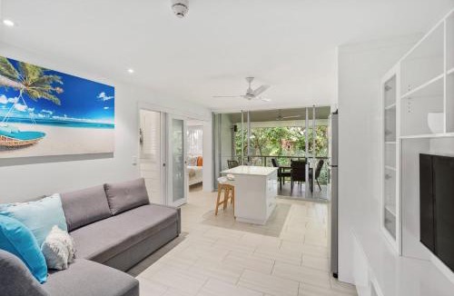 Palm Cove Apartment | Belle Escapes Drift Beachfront Resort Suite 4403