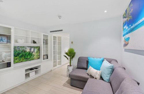 Palm Cove Apartment | Belle Escapes Drift Beachfront Resort Suite 4403