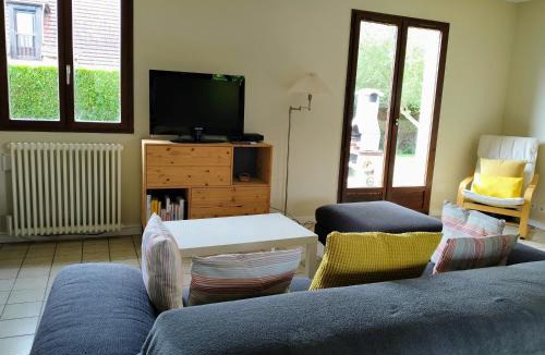 Cabourg House | Belle et grande maison familiale à Cabourg, 7 pers et 1 bébé, proche Hippodrome