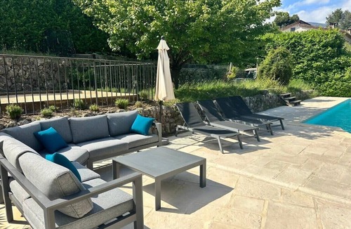 Le Rouret Villa | Belle et spacieuse villa - piscine - jardin
