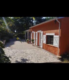 Sainte-Colombe-en-Bruilhois House | Belle vue 1076