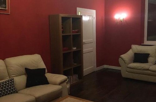 Landivy House | Belle Madeleine