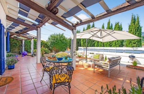 Menton House | Belle maison à Menton avec jardin de citronniers