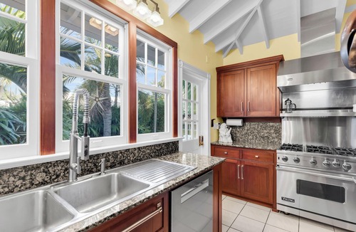 The Meadows House | BELLE MAISON ~ 5 BR/3 Ba Home w/Pool/Spa in The Meadows!