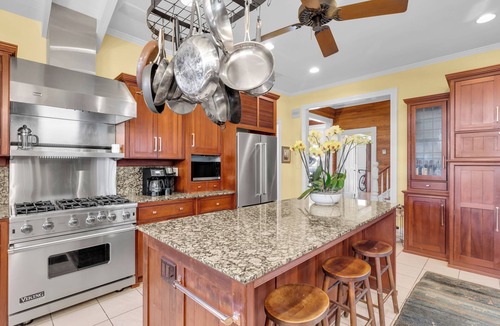 The Meadows House | BELLE MAISON ~ 5 BR/3 Ba Home w/Pool/Spa in The Meadows!