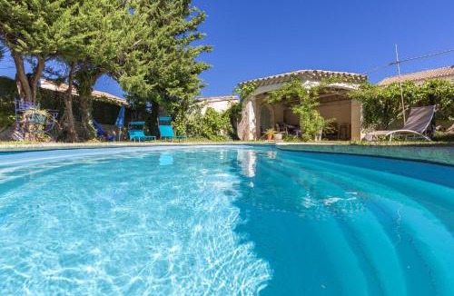 Pierrelatte Villa | Belle Maison Art Detente