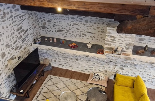Bouleternere House | Belle Maison Atypique Nichée Dans les Remparts