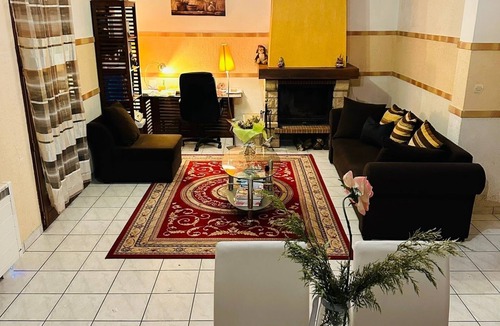 Montfermeil House | Belle Maison Confortable