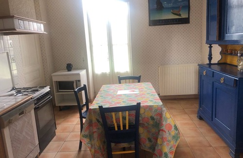 Chanzeaux Bed & Breakfast | Belle Maison dans une ancienne école