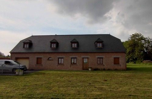 Englancourt House | Belle Maison de Campagne au Centre du Village Surplombant la Vallée de L'oise