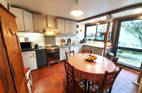Chateauroux House | Belle maison de ville 4 chb cour privee