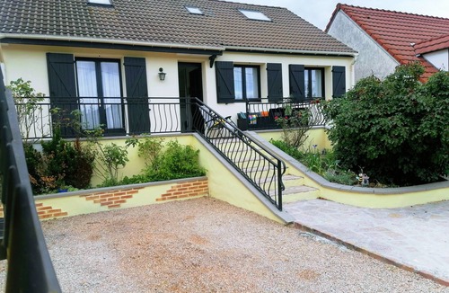 Coulommiers House | Belle Maison Familiale!