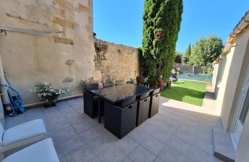 Saint-Jean-d'Angely House | Belle maison au bord du plan d'eau