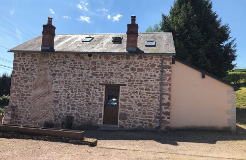 Moux-en-Morvan Villa | Belle Maison Morvandelle