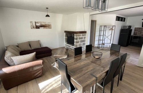 Goudargues House | Belle Maison Rénovée Avec Jardin, à 500m du Centre Village
