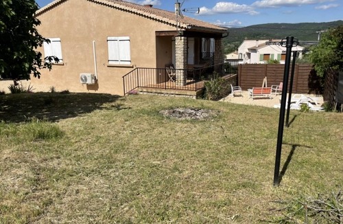 Goudargues House | Belle Maison Rénovée Avec Jardin, à 500m du Centre Village