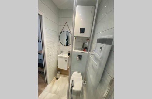 Vernier Apartment | Belle studette entièrement rénovée quartier Libération Nice