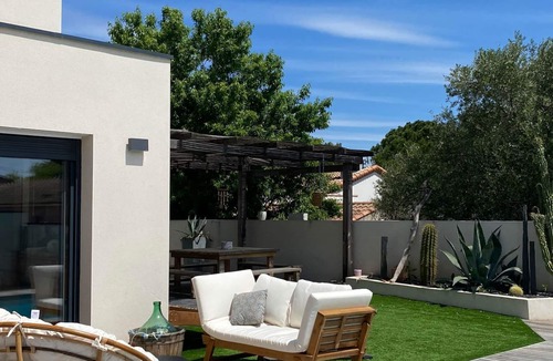Cournonterral House | Belle Villa Avec Piscine en Bord de Garrigue