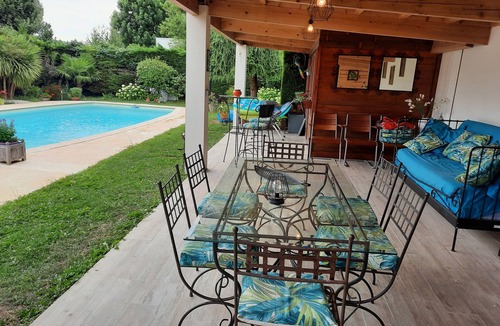 Soupetard Villa | Belle Villa Avec Grande Piscine à Toulouse, Idéal Famille