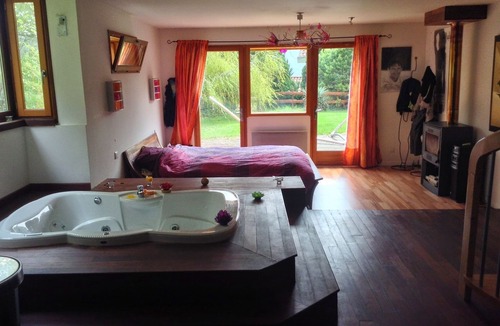 Saint-Ismier House | Belle Villa Avec Jardin Piscine, Billard, Sauna & Jacuzzi