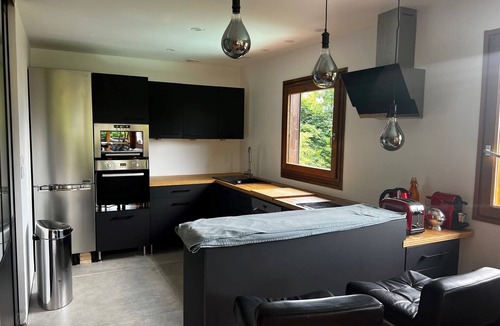 Saint-Ismier House | Belle Villa Avec Jardin Piscine, Billard, Sauna & Jacuzzi