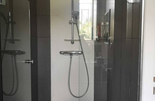 Pibrac Villa | Belle Villa Climatisée Avec Piscine Chauffée au Coeur du Village de Pibrac