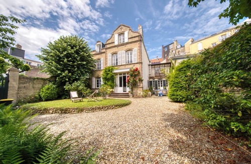 Saint-Martin-du-Littoral Villa | Belle Villa Proche Plage