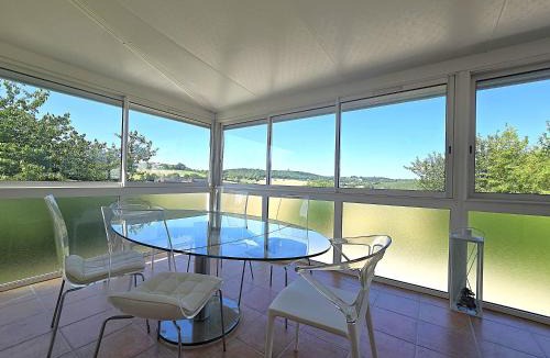 Realville House | Belle villa Réalville - 6 personnes - Piscine et parking privés - Véranda climatisée - Terrasse - 3 chambres doubles
