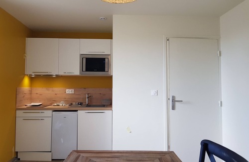 Saint-Benoit-des-Ondes Apartment | Belle Vue Mer 2 Personnes - "comme un Poisson Dans L'eau"