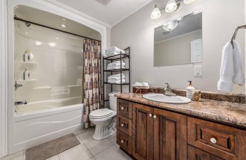 Upper Island Cove House | Belle Vue Cottage - Upper Island Cove