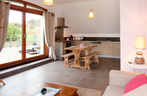 Saint-Michel-en-Greve Apartment | Belle vue sur mer by Interhome