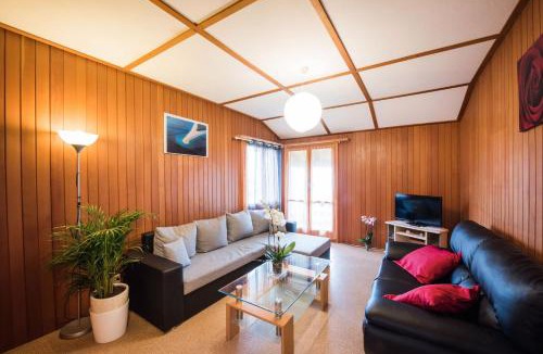 Brienz Apartment | Bellerive - Partial lake view
