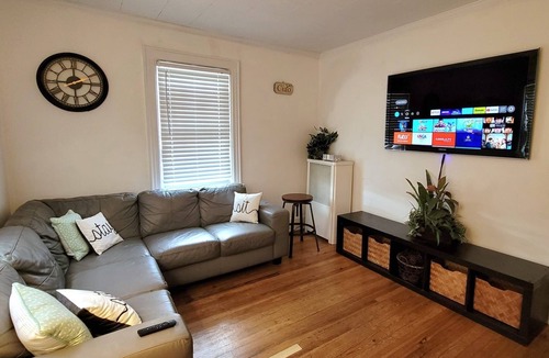 Queens Apartment | Bellerose UBS single