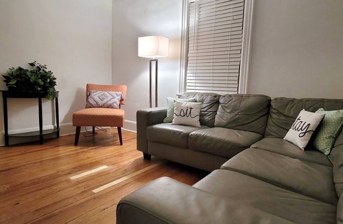 Queens Apartment | Bellerose UBS single