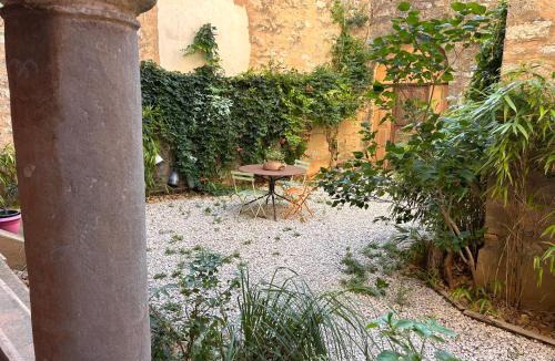 Cournonsec House | Belles chambres et SPA, en pleine nature
