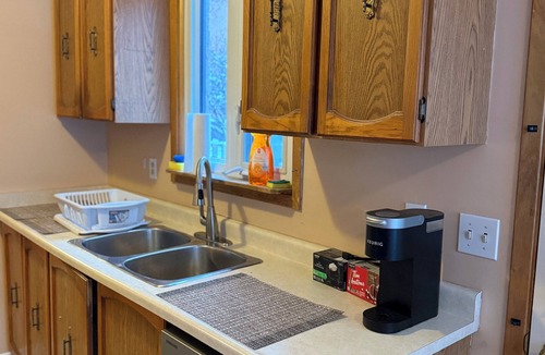 Belleville House | Belleville Getaway Big Yard & Comfort