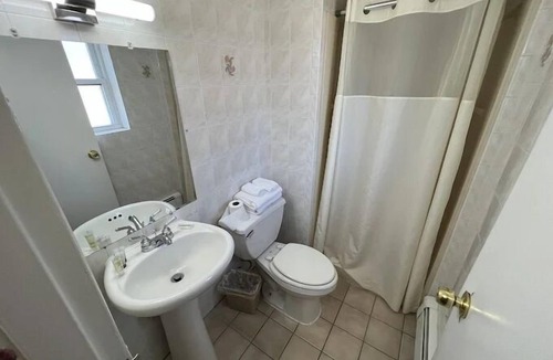 Belleville Hotel | Belleville Motor Lodge