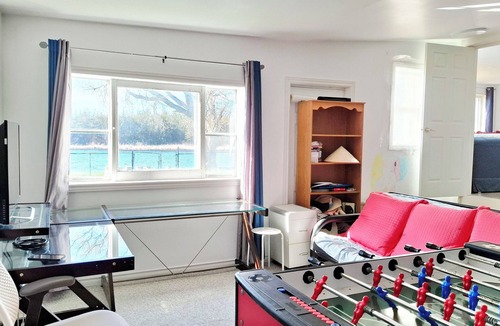 Shannonville House | Belleville Salmon River Cottage